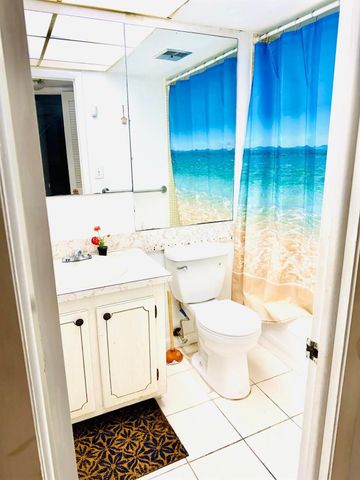 8460 Sunrise Lakes Boulevard 202, Sunrise, FL 33322