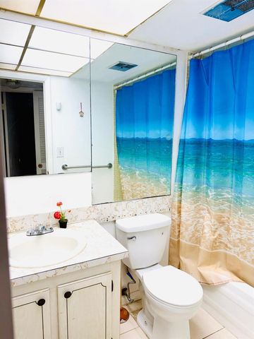 8460 Sunrise Lakes Boulevard 202, Sunrise, FL 33322