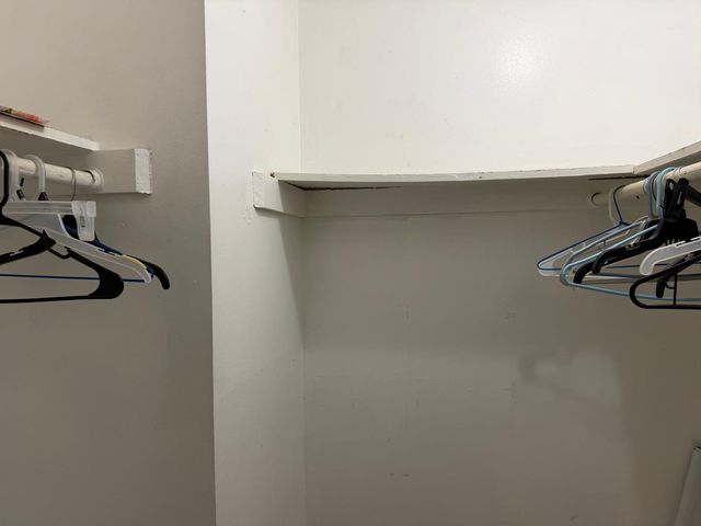 8460 Sunrise Lakes Boulevard 202, Sunrise, FL 33322