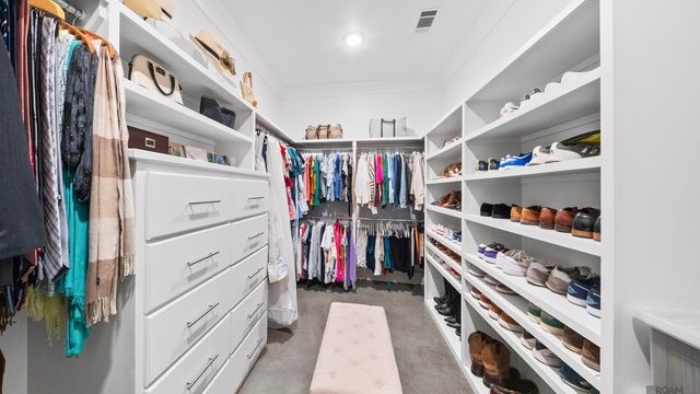 2121 Silverstone Ave, Port Allen, LA 70767