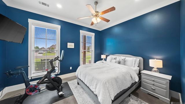 2121 Silverstone Ave, Port Allen, LA 70767