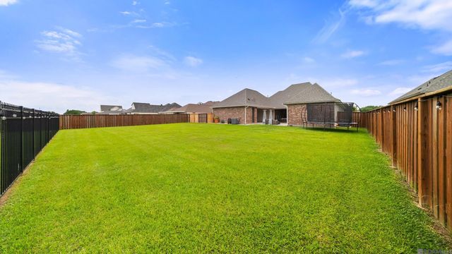 2121 Silverstone Ave, Port Allen, LA 70767