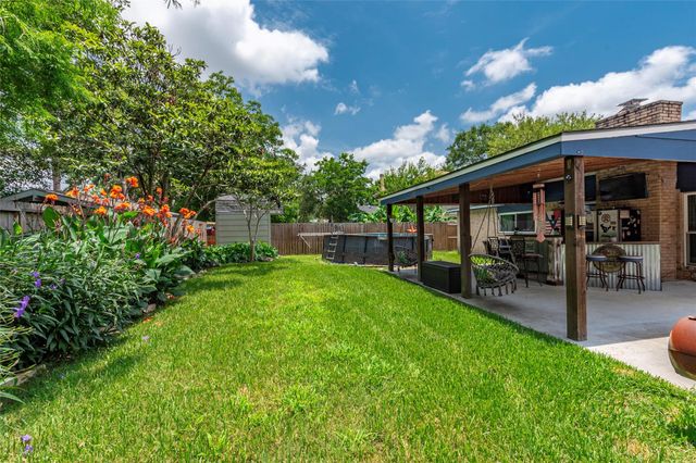 5906 High Meadow Street, League City, TX 77573