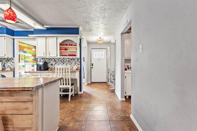 5906 High Meadow Street, League City, TX 77573