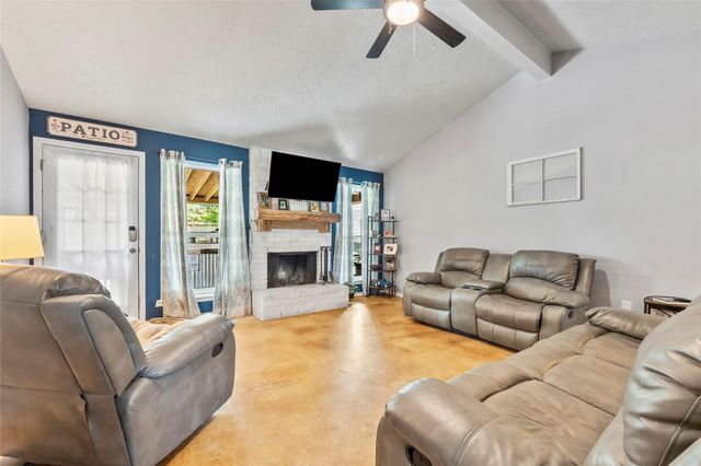 5906 High Meadow Street, League City, TX 77573