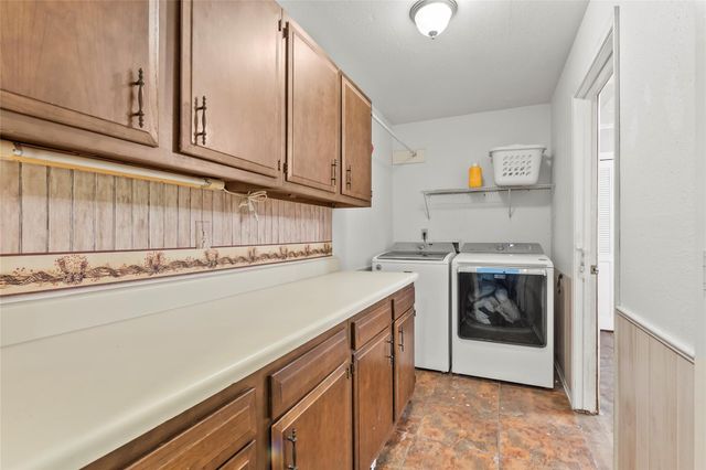 5906 High Meadow Street, League City, TX 77573