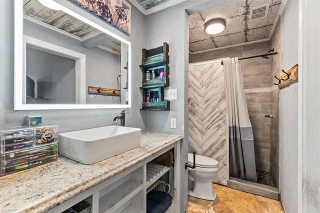 5906 High Meadow Street, League City, TX 77573