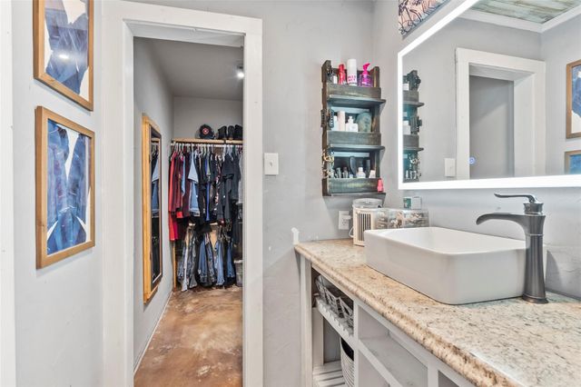 5906 High Meadow Street, League City, TX 77573