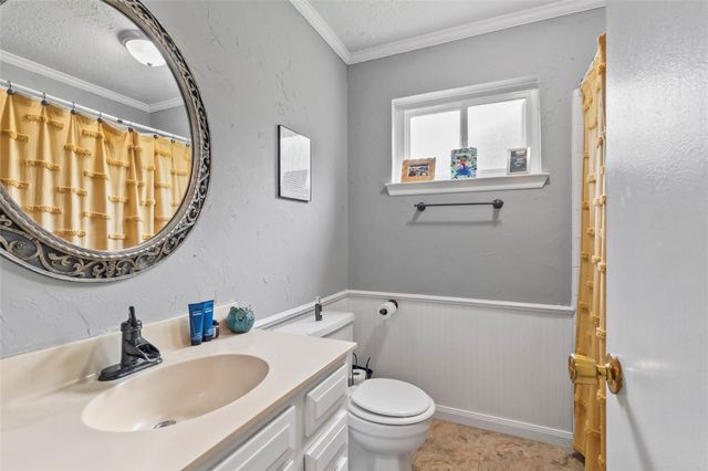 5906 High Meadow Street, League City, TX 77573