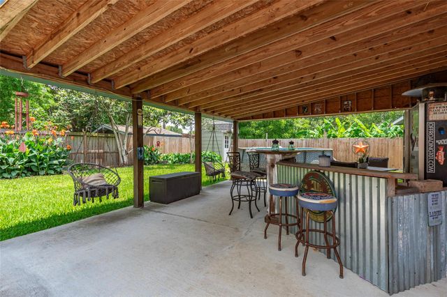 5906 High Meadow Street, League City, TX 77573