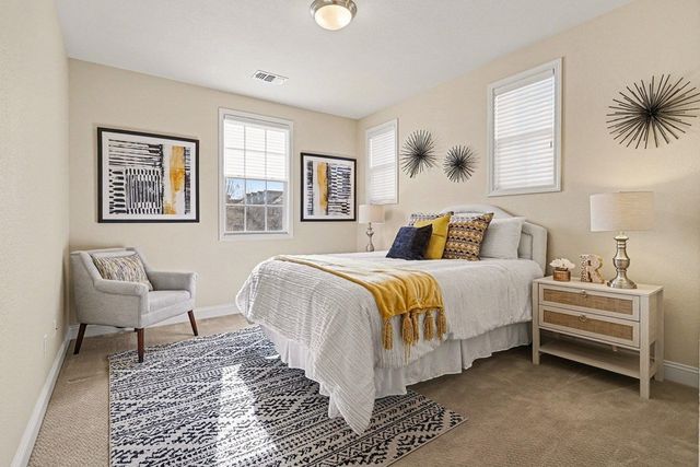 3727 Central Pkwy 28, Dublin, CA 94568