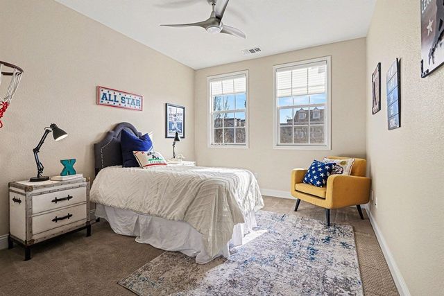 3727 Central Pkwy 28, Dublin, CA 94568