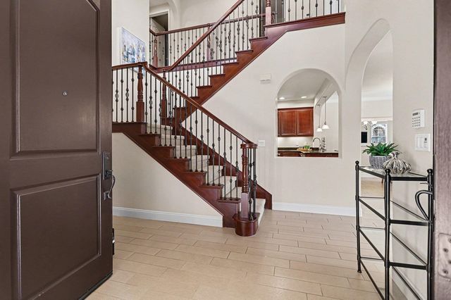 3727 Central Pkwy 28, Dublin, CA 94568