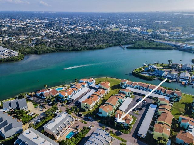 1 WINDRUSH BOULEVARD 31, Indian Rocks Beach, FL 33785