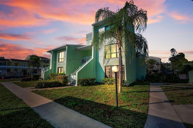 1 WINDRUSH BOULEVARD 31, Indian Rocks Beach, FL 33785