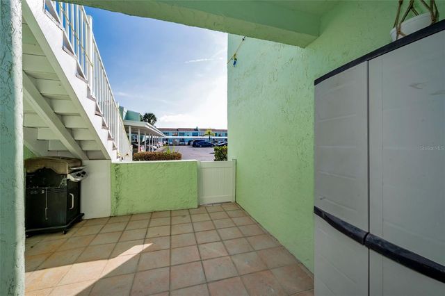 1 WINDRUSH BOULEVARD 31, Indian Rocks Beach, FL 33785