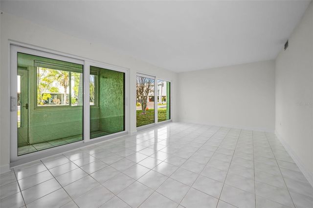 1 WINDRUSH BOULEVARD 31, Indian Rocks Beach, FL 33785