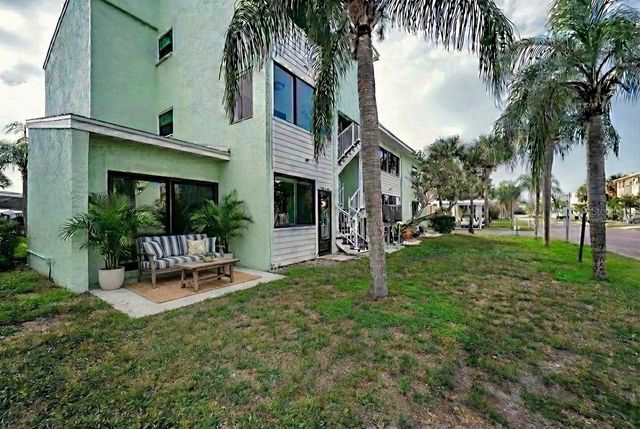1 WINDRUSH BOULEVARD 31, Indian Rocks Beach, FL 33785