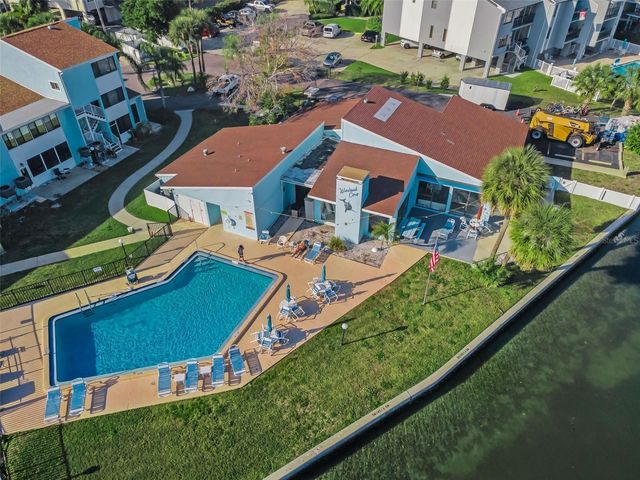 1 WINDRUSH BOULEVARD 31, Indian Rocks Beach, FL 33785