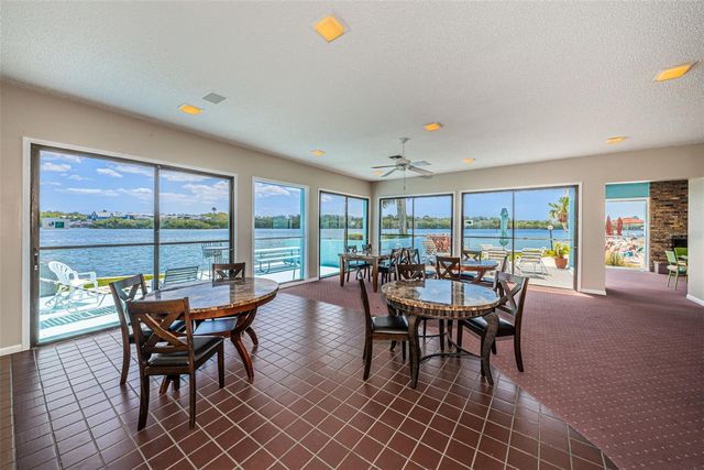 1 WINDRUSH BOULEVARD 31, Indian Rocks Beach, FL 33785