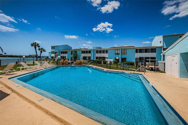 1 WINDRUSH BOULEVARD 31, Indian Rocks Beach, FL 33785