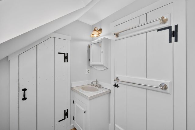 14 Bambi Way, Orleans, MA 02653