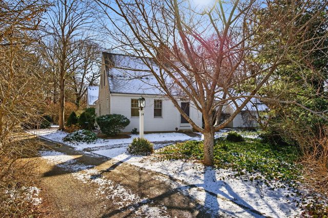 14 Bambi Way, Orleans, MA 02653