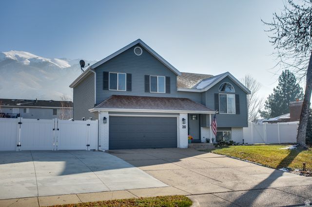 2202 N 2300 E, Layton, UT 84040