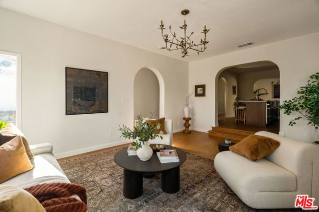 3749 W 59th Street, Los Angeles, CA 90043