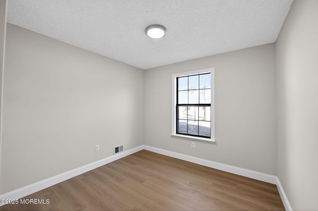 606 Goldthread Court, Jackson, NJ 08527