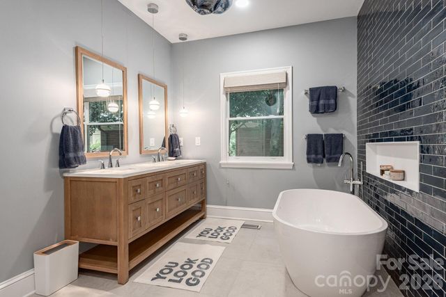 1101 Belgrave Place, Charlotte, NC 28203