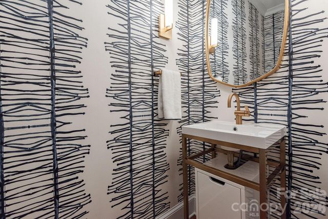 1101 Belgrave Place, Charlotte, NC 28203