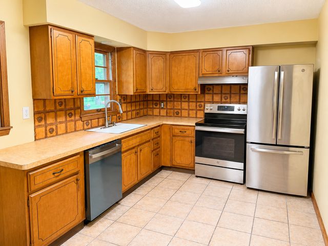 11524 Crooked Lake Boulevard NW, Coon Rapids, MN 55433