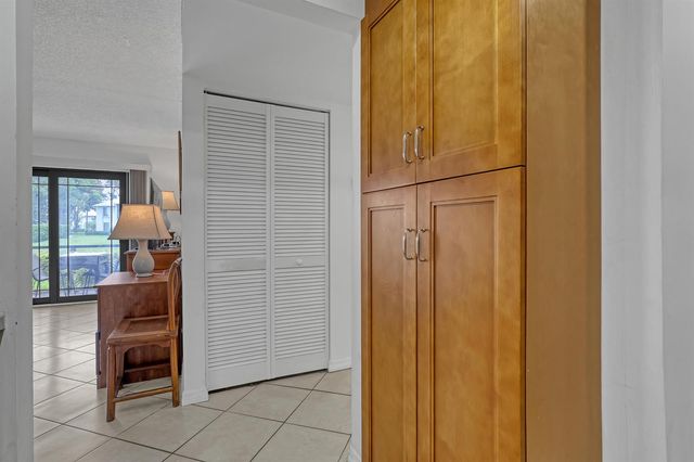 3630 Alder Drive Apt H1, West Palm Beach, FL 33417