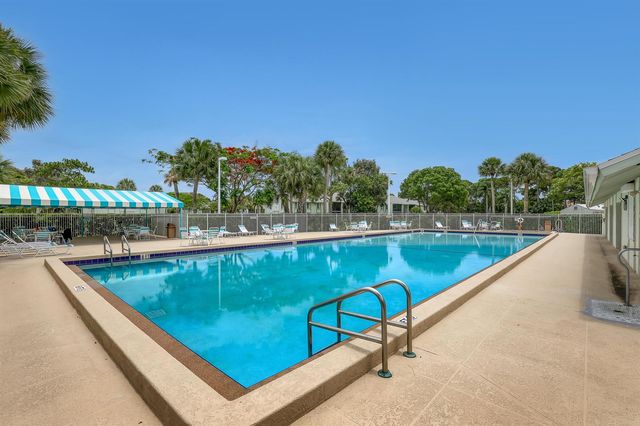 3630 Alder Drive Apt H1, West Palm Beach, FL 33417