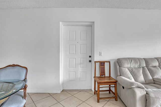 3630 Alder Drive Apt H1, West Palm Beach, FL 33417