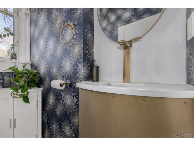 300 S Lincoln St, Denver, CO 80209