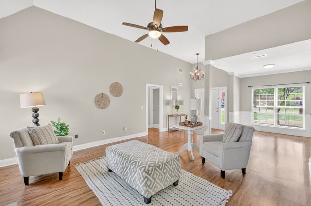 2626 Westhaven Dr, Murfreesboro, TN 37128