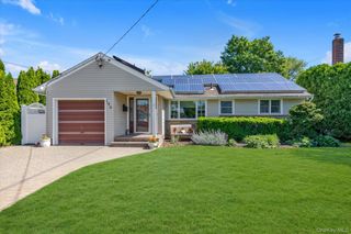 146 Saint Marks Place, Massapequa, NY 11758