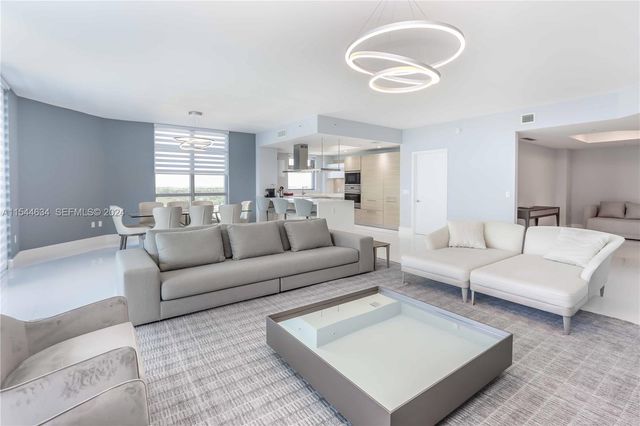 17301 Biscayne Boulevard 1201, North Miami Beach, FL 33160