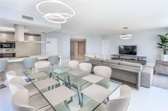 17301 Biscayne Boulevard 1201, North Miami Beach, FL 33160