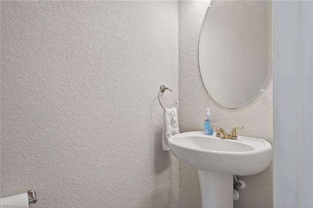 547 Marchant RD, Norfolk, VA 23505