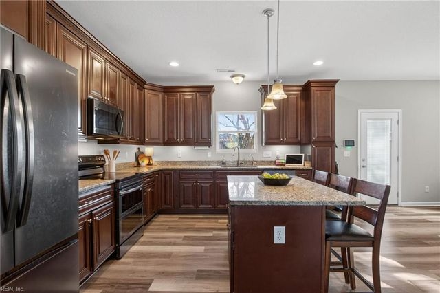 547 Marchant RD, Norfolk, VA 23505