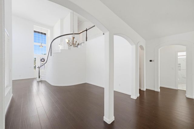 9487 Winding River Way, Elk Grove, CA 95624