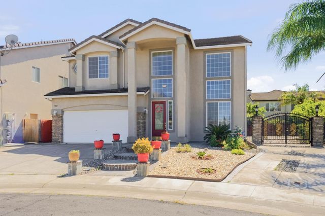 9487 Winding River Way, Elk Grove, CA 95624