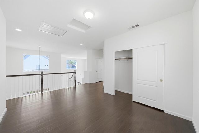 9487 Winding River Way, Elk Grove, CA 95624