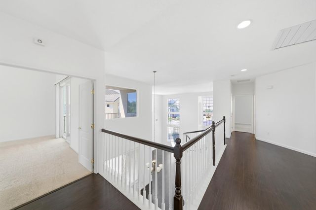 9487 Winding River Way, Elk Grove, CA 95624