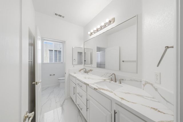 9487 Winding River Way, Elk Grove, CA 95624