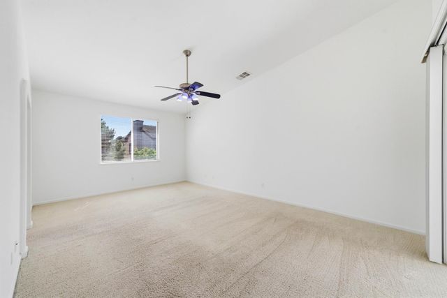 9487 Winding River Way, Elk Grove, CA 95624