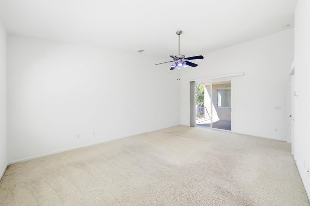 9487 Winding River Way, Elk Grove, CA 95624